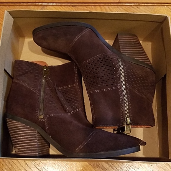 🆕️NIB Lucky java oiled suede booties, size 7.5 - Picture 8 of 8